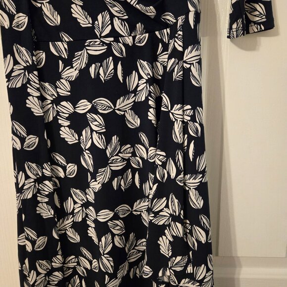 Womens Size Small Navy Blue and Wrap dress by 41 Hawthorn - Picture 4 of 7